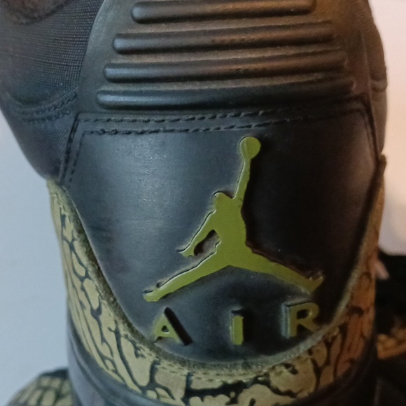 Nike Air Jordan 3 Retro SL - Picture 3 of 7